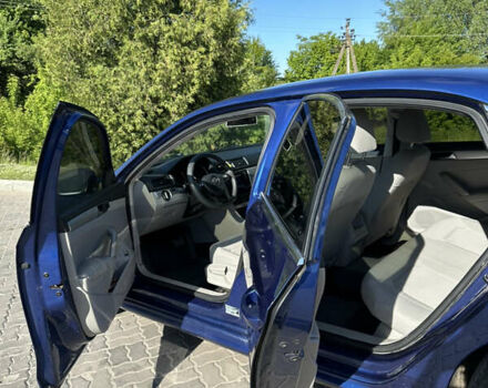 Синий Фольксваген Пассат, объемом двигателя 1.8 л и пробегом 145 тыс. км за 12200 $, фото 6 на Automoto.ua