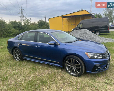 Синій Фольксваген Пассат, об'ємом двигуна 1.8 л та пробігом 270 тис. км за 11800 $, фото 13 на Automoto.ua