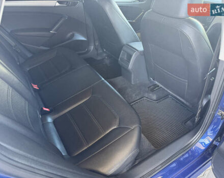 Синий Фольксваген Пассат, объемом двигателя 1.8 л и пробегом 110 тыс. км за 12800 $, фото 11 на Automoto.ua