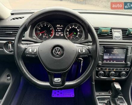 Синий Фольксваген Пассат, объемом двигателя 1.8 л и пробегом 179 тыс. км за 13800 $, фото 48 на Automoto.ua