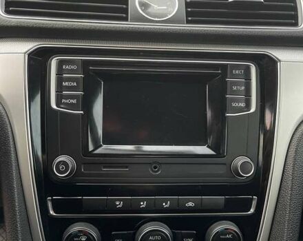 Синий Фольксваген Пассат, объемом двигателя 1.8 л и пробегом 112 тыс. км за 13000 $, фото 7 на Automoto.ua