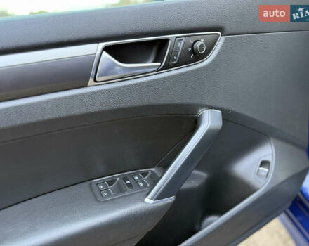 Синий Фольксваген Пассат, объемом двигателя 1.8 л и пробегом 180 тыс. км за 11500 $, фото 32 на Automoto.ua