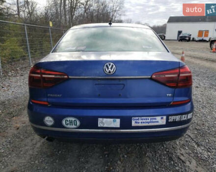 Синій Фольксваген Пассат, об'ємом двигуна 1.8 л та пробігом 210 тис. км за 2400 $, фото 4 на Automoto.ua
