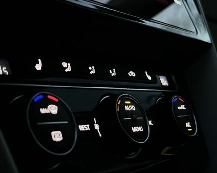 Синий Фольксваген Пассат, объемом двигателя 1.6 л и пробегом 209 тыс. км за 16000 $, фото 9 на Automoto.ua