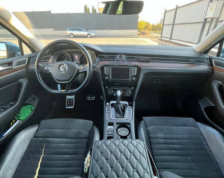 Синий Фольксваген Пассат, объемом двигателя 2 л и пробегом 220 тыс. км за 17400 $, фото 6 на Automoto.ua