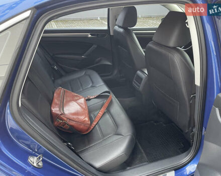 Синий Фольксваген Пассат, объемом двигателя 1.8 л и пробегом 219 тыс. км за 12900 $, фото 23 на Automoto.ua