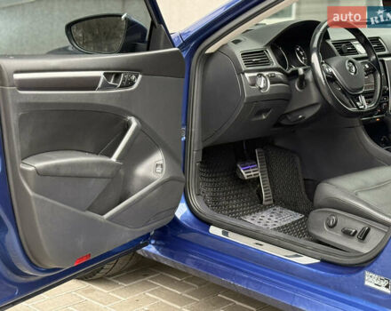 Синій Фольксваген Пассат, об'ємом двигуна 1.8 л та пробігом 179 тис. км за 12999 $, фото 28 на Automoto.ua