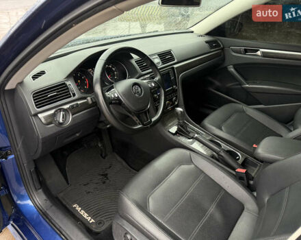 Синий Фольксваген Пассат, объемом двигателя 1.8 л и пробегом 197 тыс. км за 12599 $, фото 20 на Automoto.ua