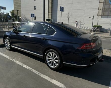 Синий Фольксваген Пассат, объемом двигателя 1.6 л и пробегом 209 тыс. км за 16000 $, фото 2 на Automoto.ua