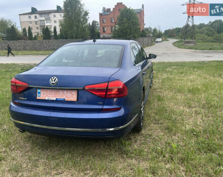 Синій Фольксваген Пассат, об'ємом двигуна 1.8 л та пробігом 270 тис. км за 11800 $, фото 10 на Automoto.ua