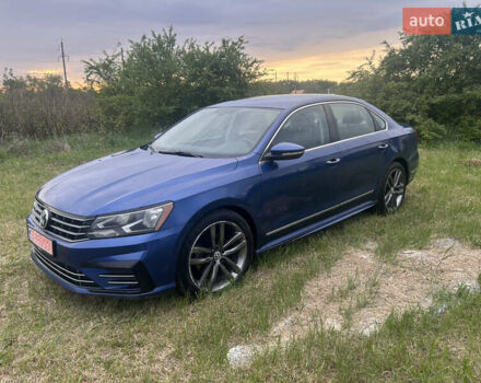 Синій Фольксваген Пассат, об'ємом двигуна 1.8 л та пробігом 270 тис. км за 11800 $, фото 2 на Automoto.ua