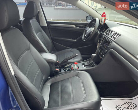 Синий Фольксваген Пассат, объемом двигателя 1.8 л и пробегом 219 тыс. км за 12900 $, фото 19 на Automoto.ua