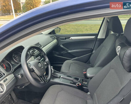 Синій Фольксваген Пассат, об'ємом двигуна 1.8 л та пробігом 120 тис. км за 15000 $, фото 11 на Automoto.ua