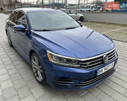 Синий Фольксваген Пассат, объемом двигателя 1.8 л и пробегом 219 тыс. км за 12900 $, фото 1 на Automoto.ua