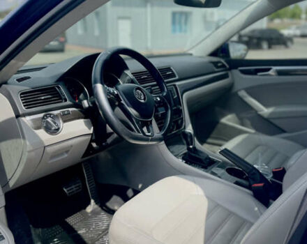 Синій Фольксваген Пассат, об'ємом двигуна 1.8 л та пробігом 226 тис. км за 12999 $, фото 15 на Automoto.ua