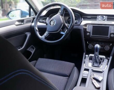 Синій Фольксваген Пассат, об'ємом двигуна 1.4 л та пробігом 203 тис. км за 16500 $, фото 6 на Automoto.ua