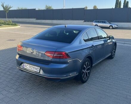 Синій Фольксваген Пассат, об'ємом двигуна 2 л та пробігом 220 тис. км за 17000 $, фото 3 на Automoto.ua