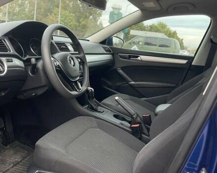 Синий Фольксваген Пассат, объемом двигателя 1.8 л и пробегом 112 тыс. км за 13000 $, фото 5 на Automoto.ua