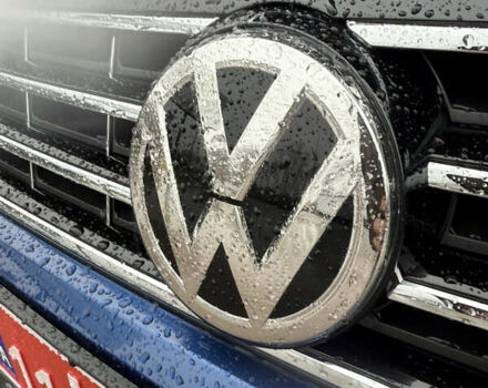 Синий Фольксваген Пассат, объемом двигателя 1.8 л и пробегом 197 тыс. км за 12599 $, фото 38 на Automoto.ua