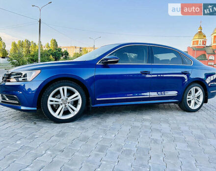 Синий Фольксваген Пассат, объемом двигателя 1.8 л и пробегом 119 тыс. км за 13399 $, фото 12 на Automoto.ua