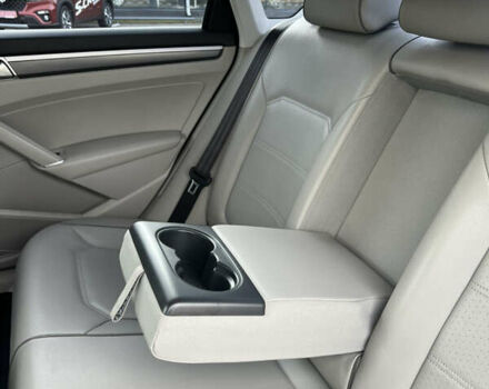 Синий Фольксваген Пассат, объемом двигателя 1.8 л и пробегом 100 тыс. км за 15200 $, фото 19 на Automoto.ua