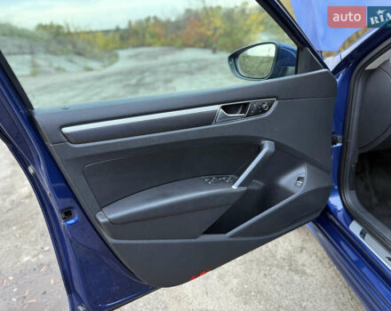 Синий Фольксваген Пассат, объемом двигателя 1.8 л и пробегом 180 тыс. км за 11500 $, фото 31 на Automoto.ua