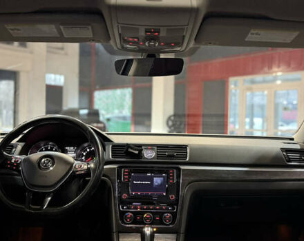 Синій Фольксваген Пассат, об'ємом двигуна 1.78 л та пробігом 159 тис. км за 11500 $, фото 16 на Automoto.ua