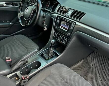 Синий Фольксваген Пассат, объемом двигателя 1.8 л и пробегом 270 тыс. км за 9850 $, фото 5 на Automoto.ua