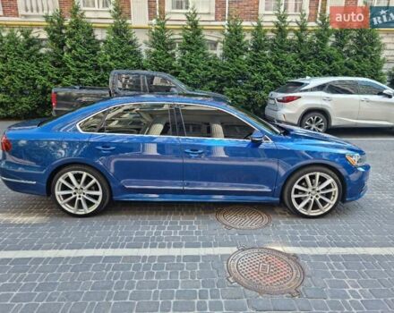 Синий Фольксваген Пассат, объемом двигателя 3.6 л и пробегом 199 тыс. км за 17000 $, фото 11 на Automoto.ua