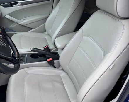 Синий Фольксваген Пассат, объемом двигателя 1.8 л и пробегом 149 тыс. км за 14200 $, фото 5 на Automoto.ua