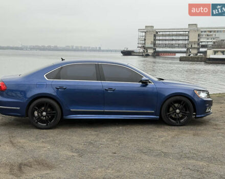 Синий Фольксваген Пассат, объемом двигателя 1.8 л и пробегом 173 тыс. км за 11000 $, фото 2 на Automoto.ua