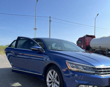 Синій Фольксваген Пассат, об'ємом двигуна 1.8 л та пробігом 226 тис. км за 12999 $, фото 4 на Automoto.ua