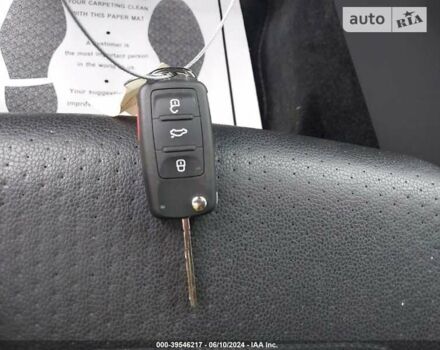 Синий Фольксваген Пассат, объемом двигателя 1.8 л и пробегом 160 тыс. км за 3000 $, фото 12 на Automoto.ua