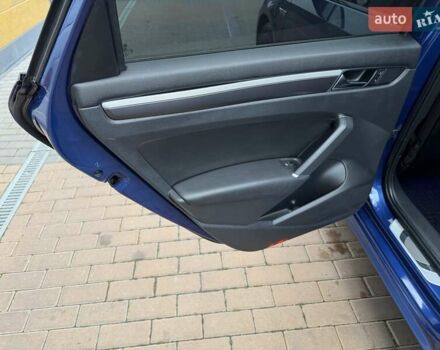 Синий Фольксваген Пассат, объемом двигателя 1.8 л и пробегом 179 тыс. км за 13800 $, фото 39 на Automoto.ua