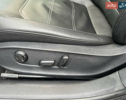 Синій Фольксваген Пассат, об'ємом двигуна 1.8 л та пробігом 173 тис. км за 13800 $, фото 13 на Automoto.ua