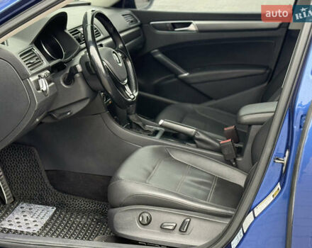 Синій Фольксваген Пассат, об'ємом двигуна 1.8 л та пробігом 179 тис. км за 12999 $, фото 30 на Automoto.ua