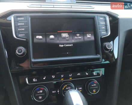 Синій Фольксваген Пассат, об'ємом двигуна 2 л та пробігом 263 тис. км за 16200 $, фото 27 на Automoto.ua