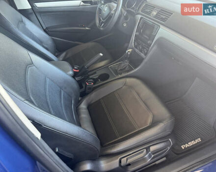 Синий Фольксваген Пассат, объемом двигателя 1.8 л и пробегом 110 тыс. км за 12800 $, фото 13 на Automoto.ua