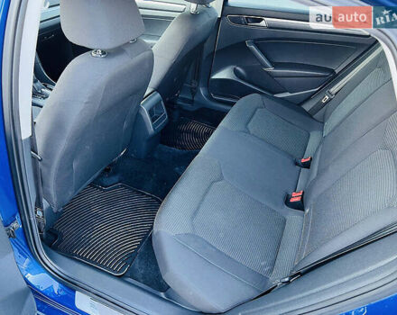 Синий Фольксваген Пассат, объемом двигателя 1.8 л и пробегом 119 тыс. км за 13399 $, фото 3 на Automoto.ua