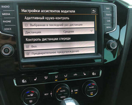 Синій Фольксваген Пассат, об'ємом двигуна 2 л та пробігом 263 тис. км за 16200 $, фото 28 на Automoto.ua