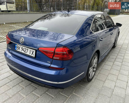 Синий Фольксваген Пассат, объемом двигателя 1.8 л и пробегом 219 тыс. км за 12900 $, фото 2 на Automoto.ua