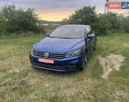 Синій Фольксваген Пассат, об'ємом двигуна 1.8 л та пробігом 270 тис. км за 11800 $, фото 1 на Automoto.ua