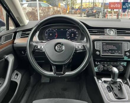 Синий Фольксваген Пассат, объемом двигателя 1.97 л и пробегом 66 тыс. км за 25990 $, фото 17 на Automoto.ua