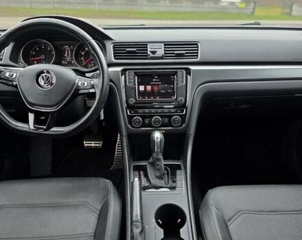 Синий Фольксваген Пассат, объемом двигателя 2 л и пробегом 80 тыс. км за 13600 $, фото 16 на Automoto.ua