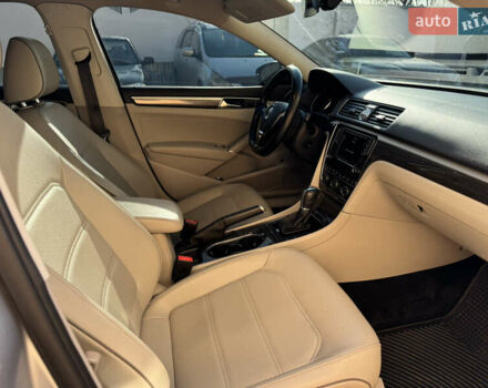 Синій Фольксваген Пассат, об'ємом двигуна 1.8 л та пробігом 93 тис. км за 13950 $, фото 28 на Automoto.ua