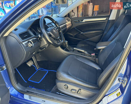 Синий Фольксваген Пассат, объемом двигателя 1.8 л и пробегом 123 тыс. км за 12100 $, фото 7 на Automoto.ua