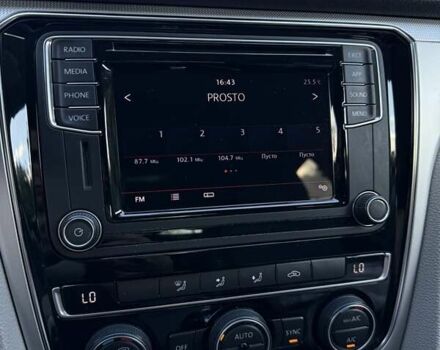 Синий Фольксваген Пассат, объемом двигателя 1.8 л и пробегом 152 тыс. км за 14000 $, фото 47 на Automoto.ua