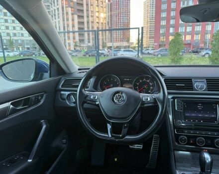 Синий Фольксваген Пассат, объемом двигателя 1.8 л и пробегом 246 тыс. км за 13900 $, фото 12 на Automoto.ua