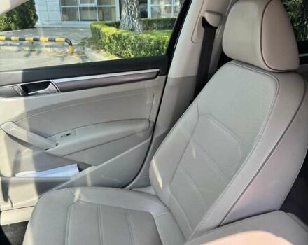 Фольксваген Пассат 2017 в Борисполе на Automoto.ua Синий Фольксваген Пассат, объемом двигателя 1.98 л и пробегом 169 тыс. км за 14900 $, фото 14 на Automoto.ua