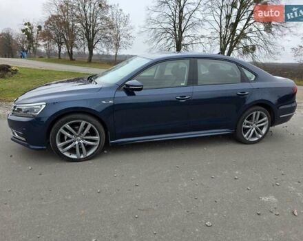 Синий Фольксваген Пассат, объемом двигателя 2 л и пробегом 80 тыс. км за 13600 $, фото 5 на Automoto.ua